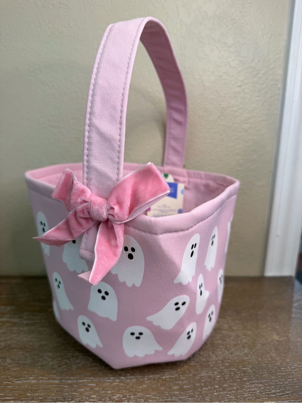 New Large Round Ghost Halloween Gift Basket with Bow Pink - Spritz